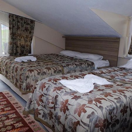 Sarimese Otel Demirci   Eksteriør billede